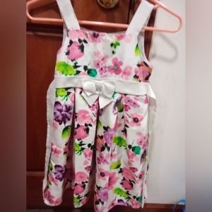 Girls dress